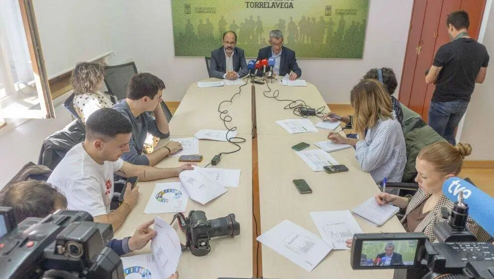 Presentaci&oacute;n del avance del presupuesto de Torrelavega para 2026.