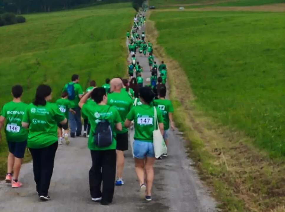 Marcha Solidaria en Marina de Cudeyo.