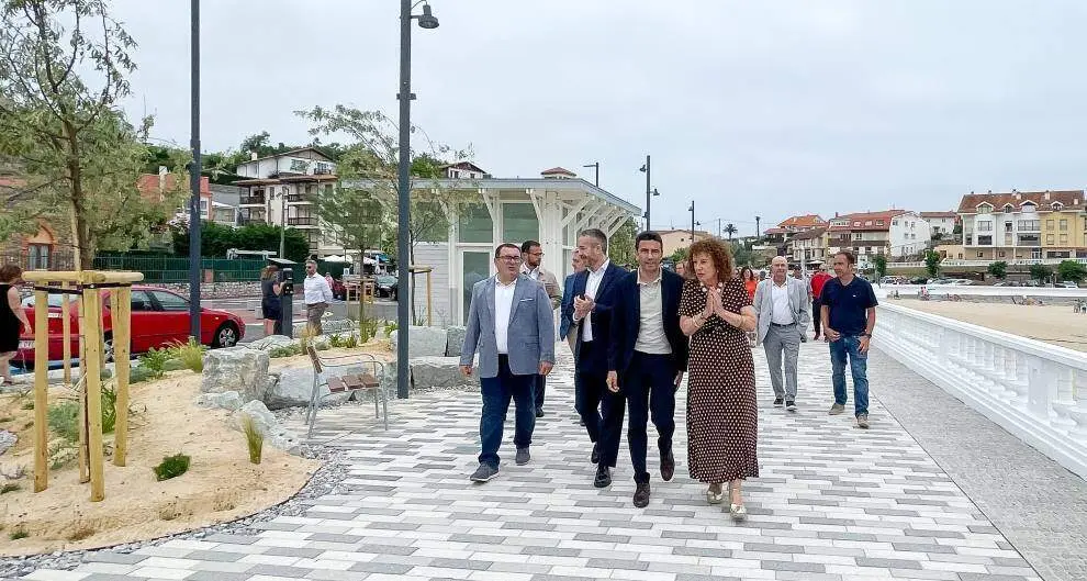 Nuevo paseo mar&iacute;timo de Comillas.