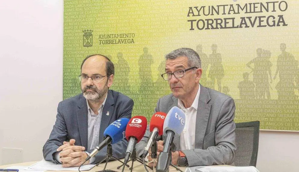 El PRC-PSOE explican las inversiones en Torrelavega.