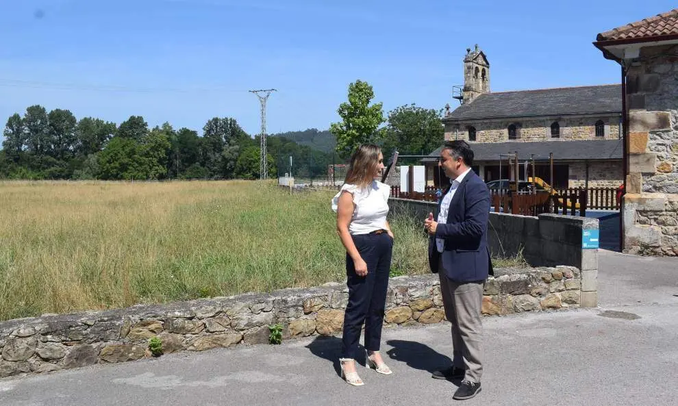 Parcela donde se construir&aacute; la pista deportiva en Carand&iacute;a.