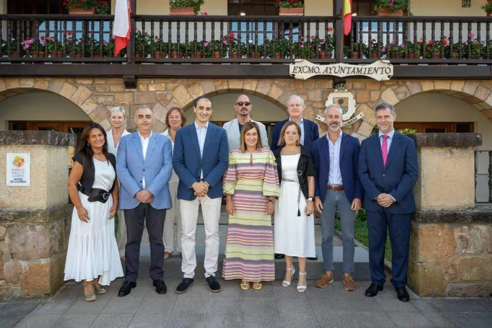 Consejo de Gobierno en Alfoz de Lloredo.