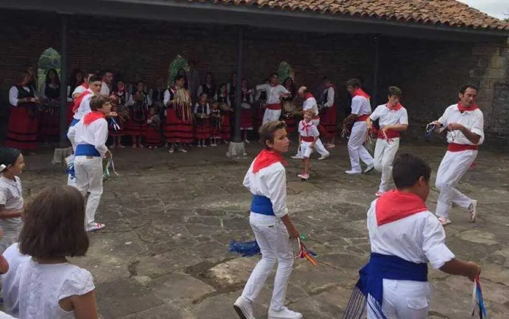 Celebraci&oacute;n de Santa Ana en C&oacute;breces.