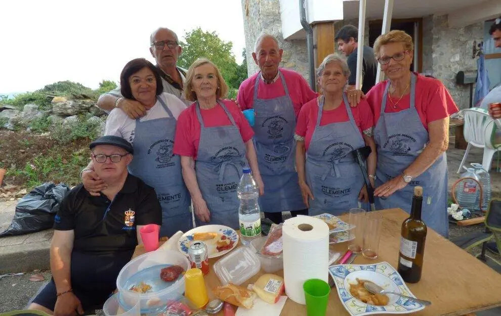 Los cocineros con el delantal. R.A.