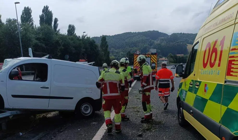 Accidente de circulaci&oacute;n en B&aacute;rcena de Cicero.