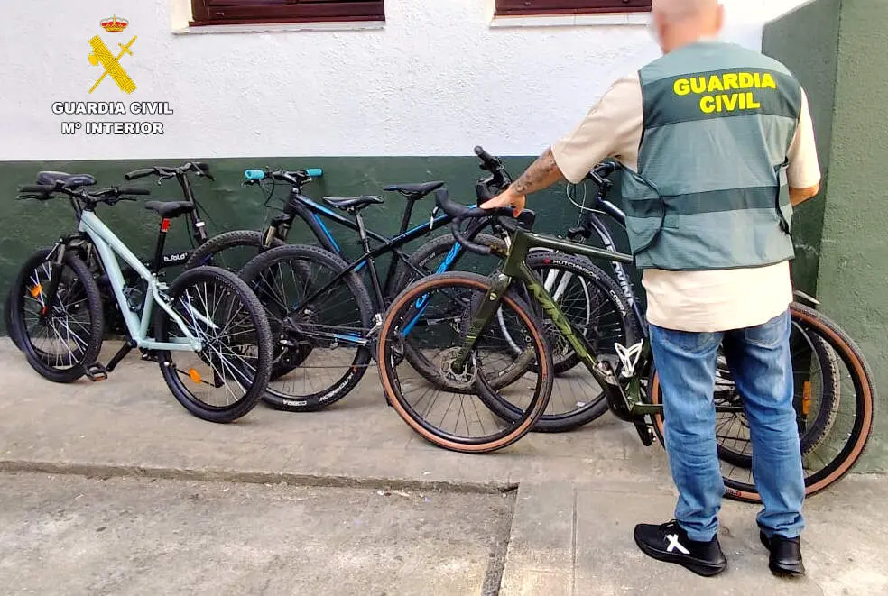 Recuperacion de las bicicletas en Laredo.