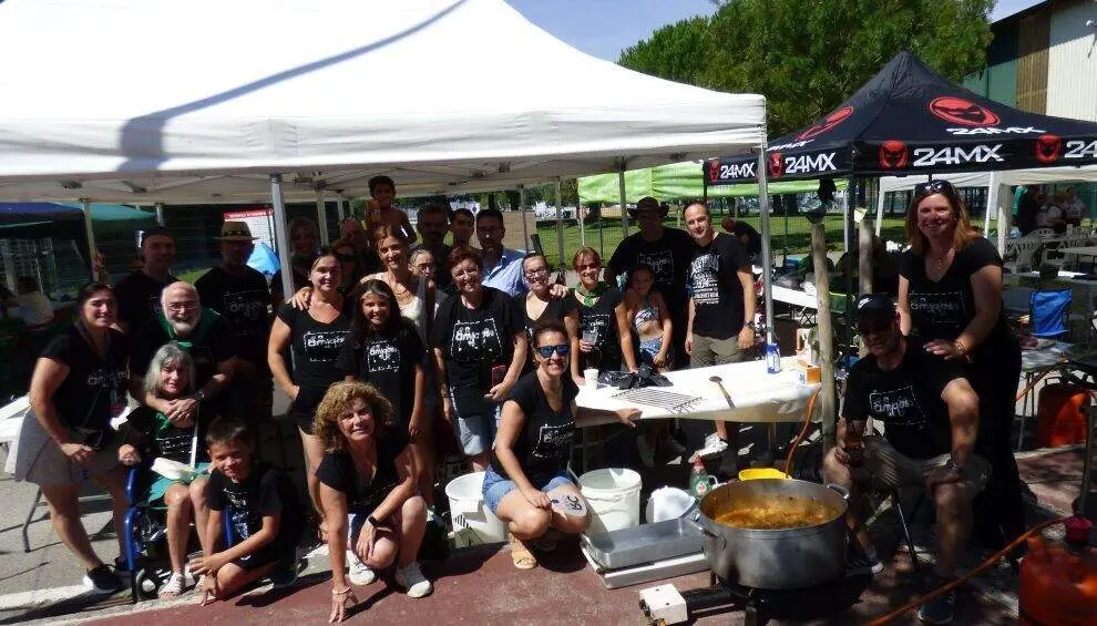 Los grupos presentaron un plato al jurado. R.A.
