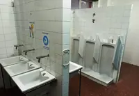 El deterioro de los baños.