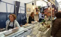 La Feria de la Anchoa y la Conserva de Cantabria acogió numerosos visitantes. R.A.