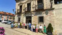 San Vicente de la Barquera guardó los cinco minutos de silencio.