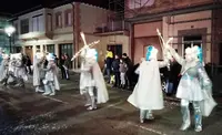 El desfile contó con varios grupos de fantasía. R.A.