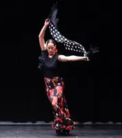 Lucía Ortiz en una coreografía en solitario. Eduardo Quintana