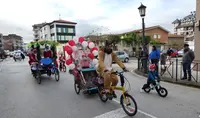 Las familias estuvieron presentes en la Biciclaus. R.A.