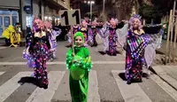 El desfile se alargó más de una hora. R.A.