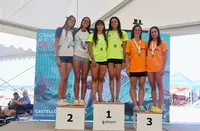 Las socorristas féminas en el podium.