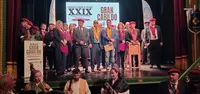 Foto de familia en el Teatro Casino Liceo. R.A.