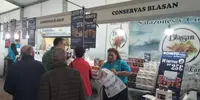 Expositor de Blasan en la feria. R.A.