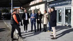 Las autoridades políticas en la terminal de autobuses de Laredo.