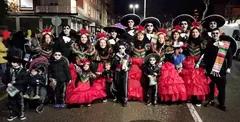 El Carnaval cont&oacute; con grupos con numerosos integrantes. R.A.