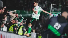 I&ntilde;igo Vicente celebr&oacute; un gol.