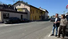 Los responsables municipales en la N-611.