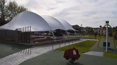 Instalaciones del parque cubierto.