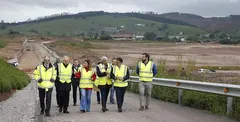 Las autoridades pol&iacute;ticas visitan la zona de La Pasiega.
