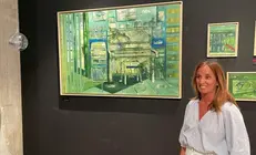 La artista Noelia Cuevas en la muestra.
