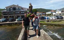 La imagen pas&oacute; por el puente. R.A.