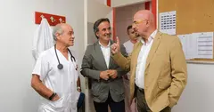 Visita al centro de salud de Malia&ntilde;o, en Camargo.