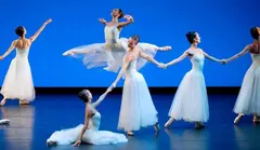 Bailarinas d ela Compa&ntilde;&iacute;a Nacional de Danza.