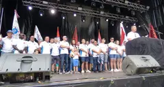 Manuel Vinatea y los integrantes de la Cofrad&iacute;a de Pescadores en el preg&oacute;n. R.A.