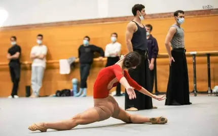 Bailarines de la Compañía de Danza Contemporánea.