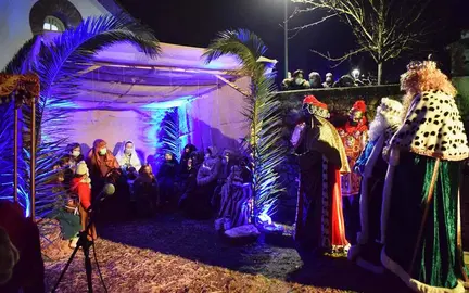 Figurantes en el belén viviente en Quijano, en Piélagos.