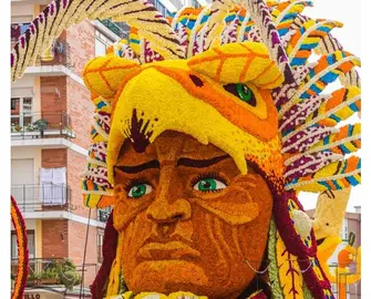 Carroza de la Batalla de Flores, en Laredo.