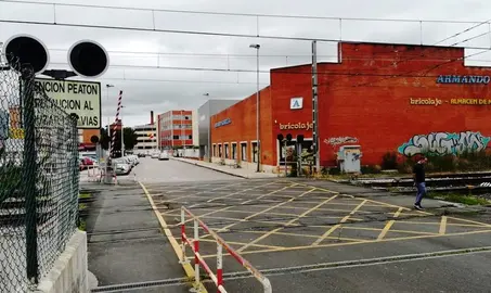 Vías del tren en Torrelavega. R.A.