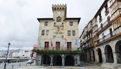 Casa Consistorial de Castro Urdiales. R.A.