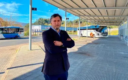 El diputado regional de Vox, Cristóbal Palacio, en Castro Urdiales.