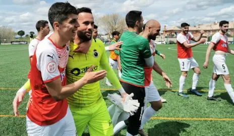 Los jugadores del Racing de Santander disfrutan de los resultados obtenidos.