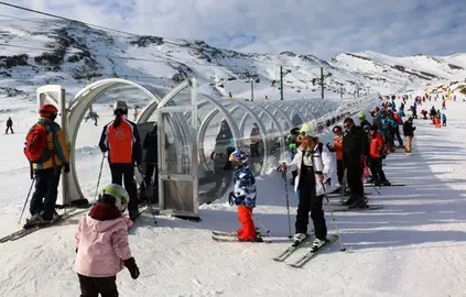 Esquiadores en Alto Campoo.