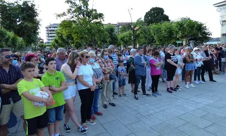 La Alameda, en Colindres, congregó a un gran numero de vecinos R.A.
