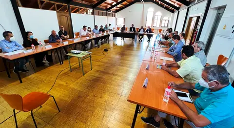 Reunión del Patronato de las Marismas en el Ayuntamiento de Escalante.