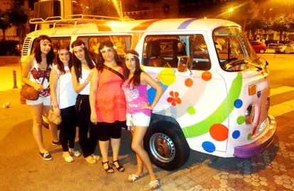 Participantes en la fiesta Laredo Ye-Yé. Facebook Laredo Ye-Yé