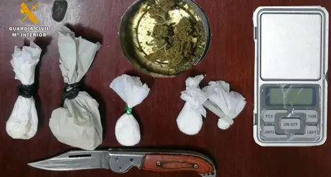 Droga intervenida en un veh&iacute;culo en un control en Noja por agentes de la Guardia Civil.