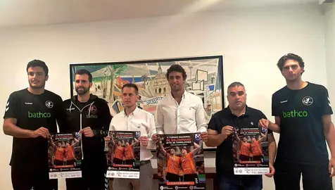 Presentación del Torneo Nacional de Balonmano de Torrelavega.