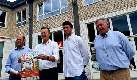 Presentación de la Feria de Ganado Frisón en Torrelavega.