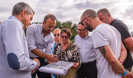 Inicio de las obras de las piscinas de verano en Tanos, en Torrelavega.