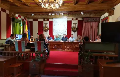 Los concejales en el Pleno de Camargo.
