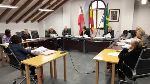 Pleno el Ayuntamiento de Guriezo. R.A.