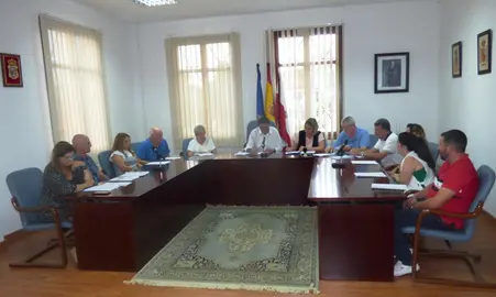 Los concejales de Bareyo en la sesi&oacute;n plenaria extraordinaria. R.A.